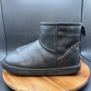 Ugg Australia Classic Stitch Mens Size 9 Boots Black Leather 1003945